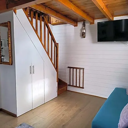 Wiktoria Morska18 Lodge *